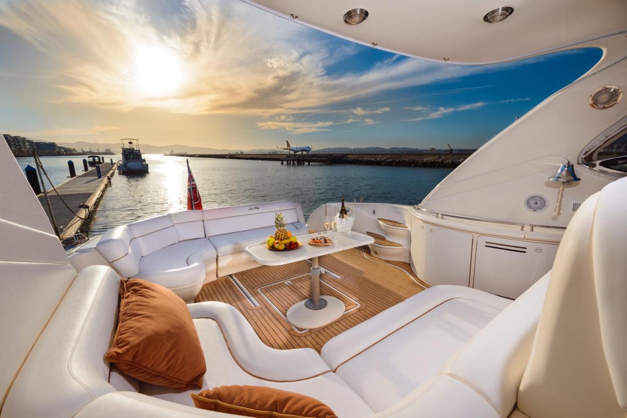 Luxury Yacht Hotel Gibraltar Exterior foto