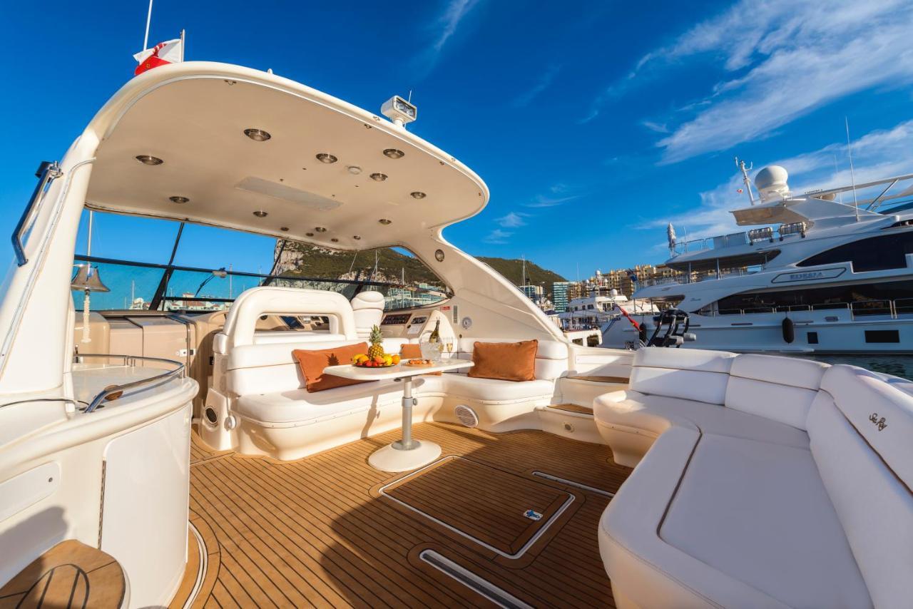 Luxury Yacht Hotel Gibraltar Exterior foto