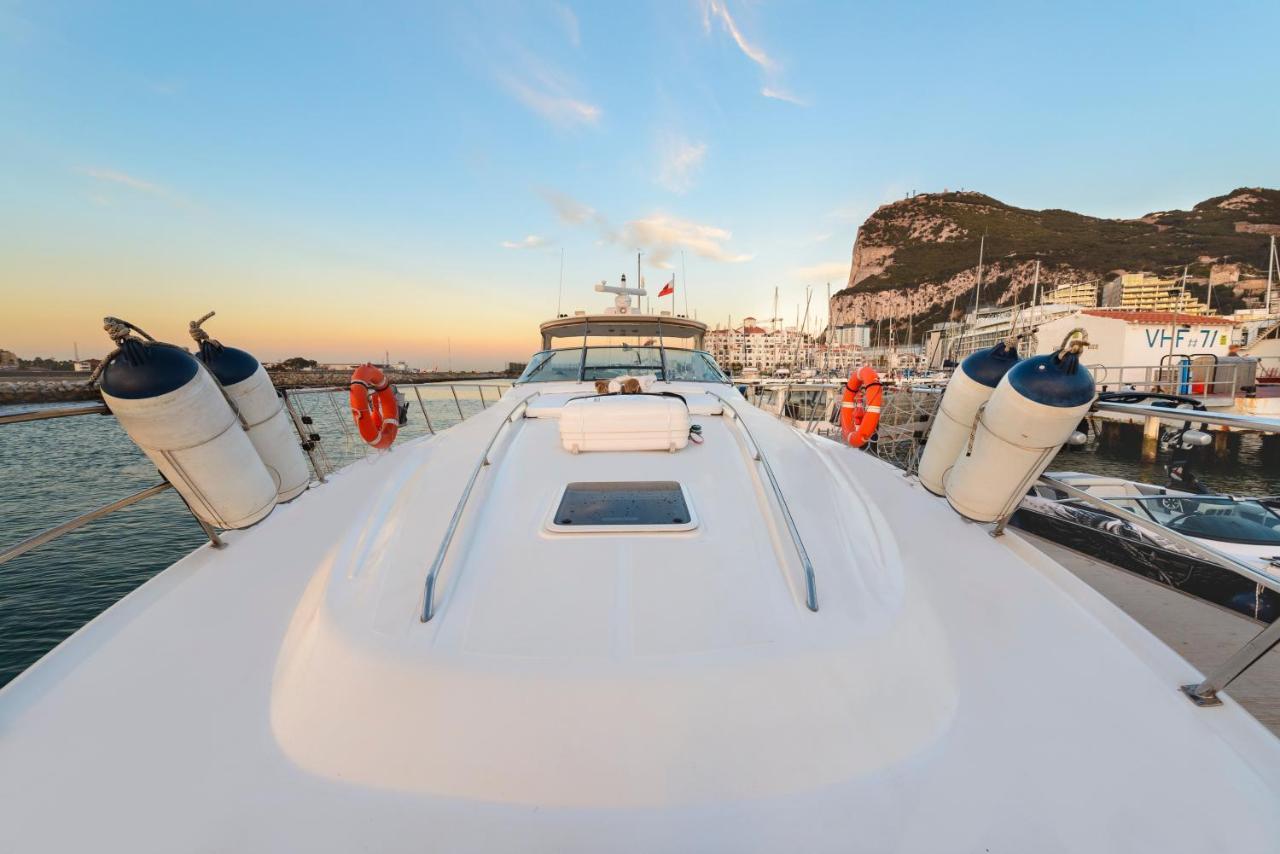 Luxury Yacht Hotel Gibraltar Exterior foto